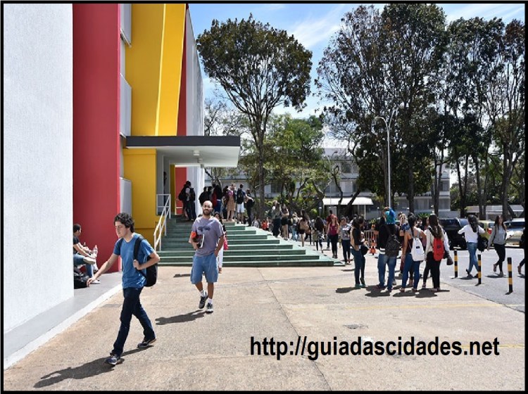 Acesse https://surgeaki.com e fique por dentro !