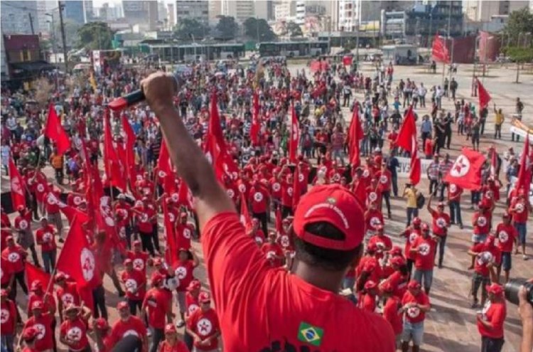MST e FNL - Terrorismo brasileiro